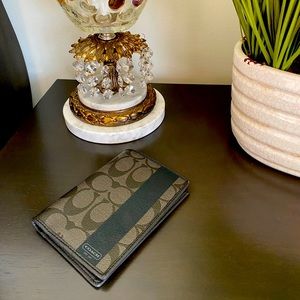COACH PASSPORT WALLET UNISEX